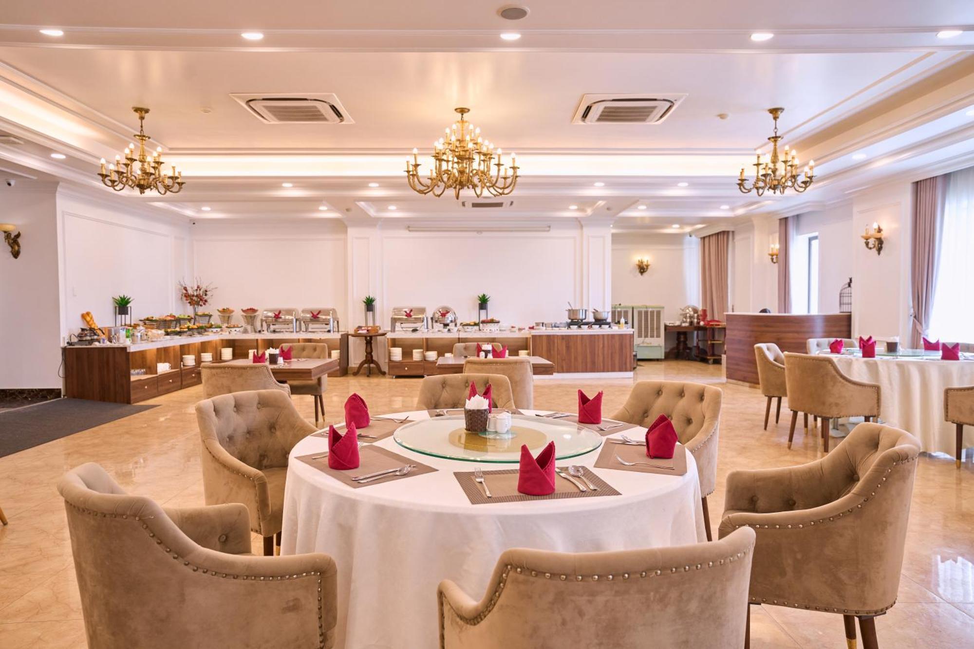 Le Haute Hotel Hai Phong Esterno foto