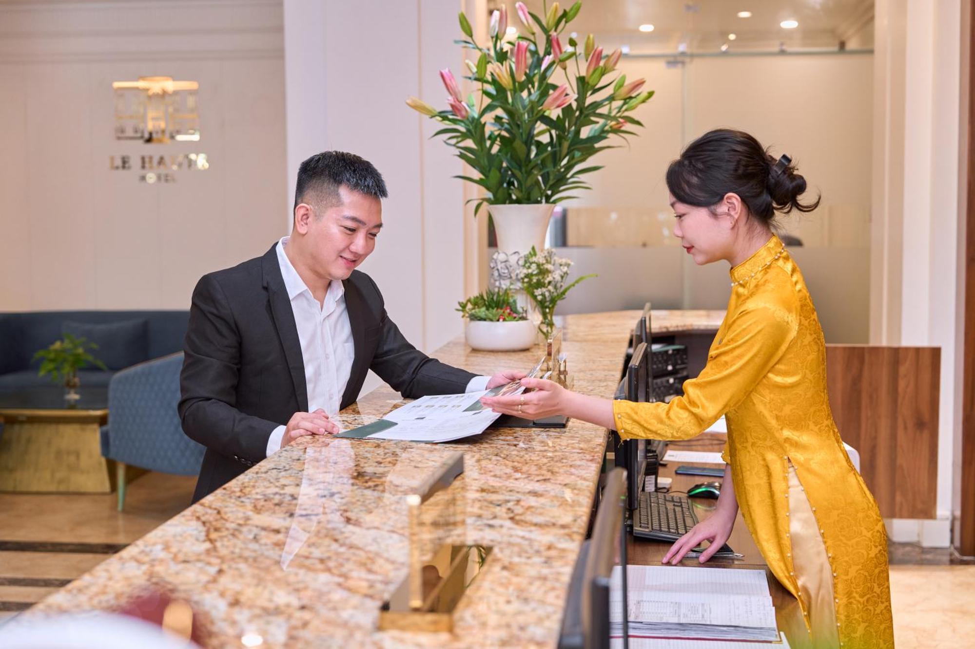 Le Haute Hotel Hai Phong Esterno foto