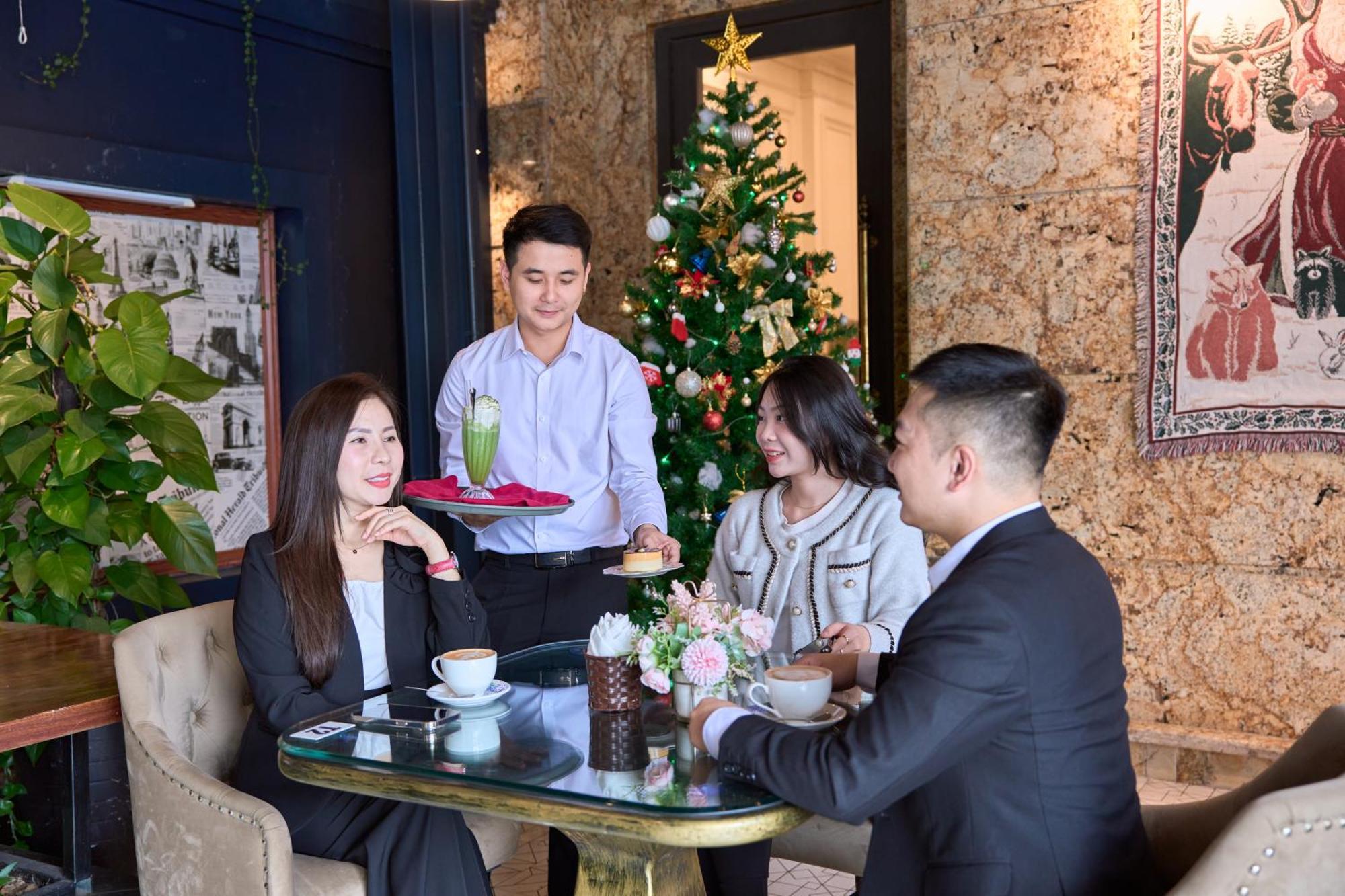 Le Haute Hotel Hai Phong Esterno foto